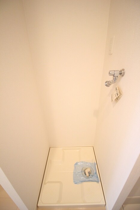 物件内観写真18　(洗濯機置場)