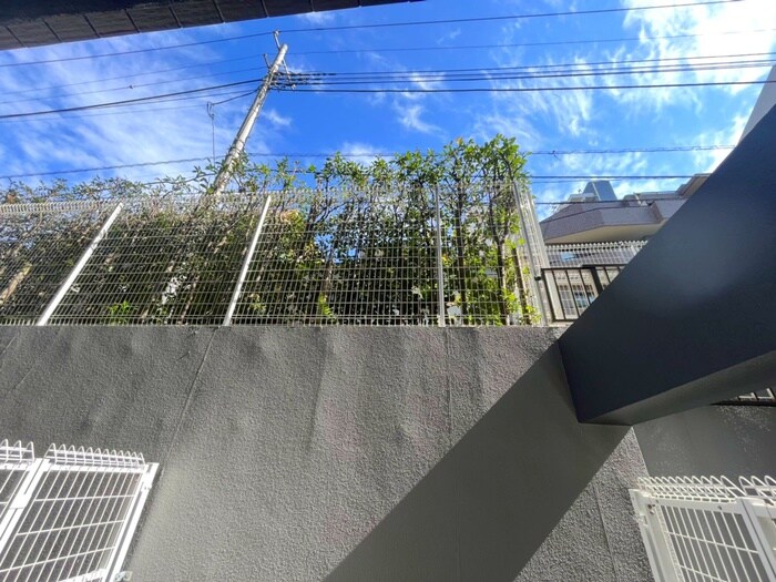 物件内観写真22　(室内からの展望)