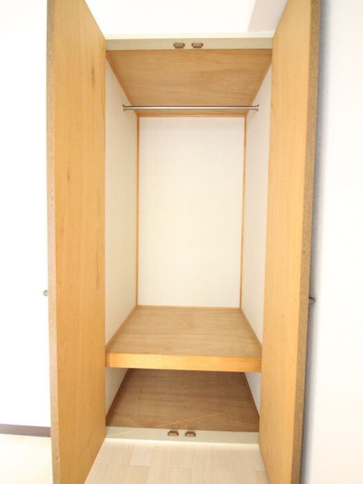 物件内観写真12　(収納)