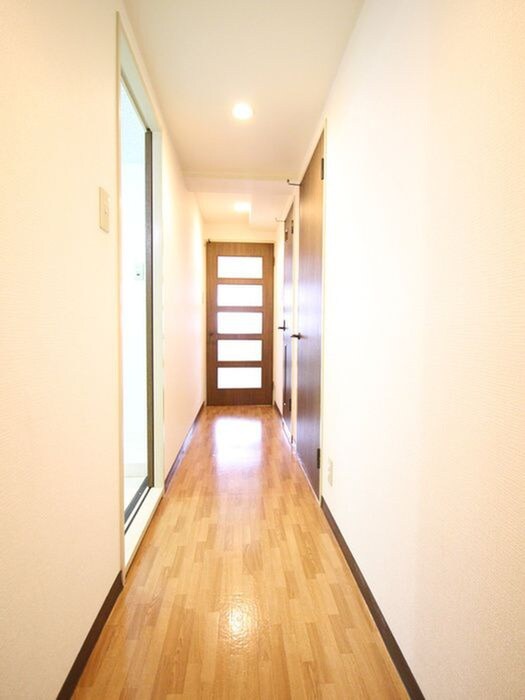 ル・マイ－ム参番館の廊下