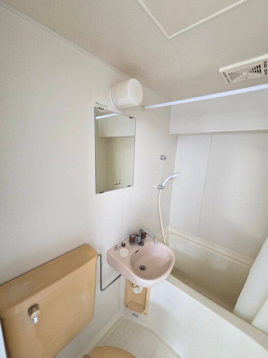 物件内観写真11　(洗面)