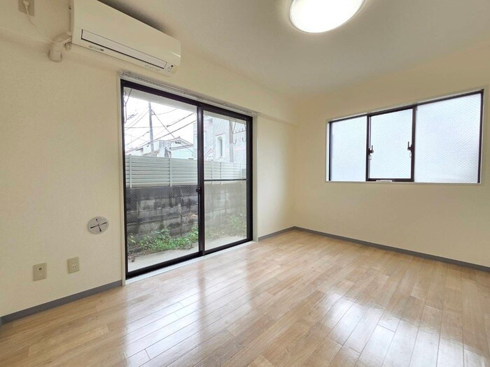 物件内観写真13　(居室)