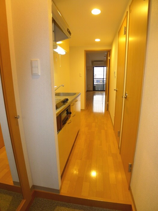 物件内観写真14　(玄関)