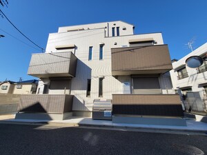 ＷＨＩＴＥ　ＰＡＬＡＣＥ外観写真