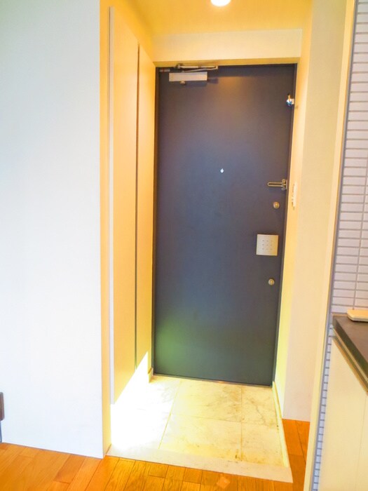 物件内観写真16　(玄関)