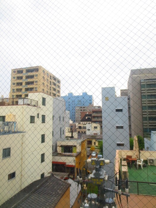 物件内観写真18　(室内からの展望)