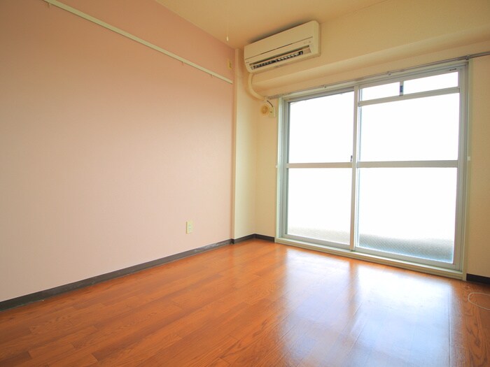 物件内観写真7　(居室)