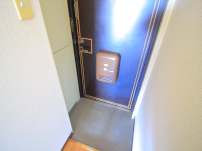 物件内観写真14　(玄関)