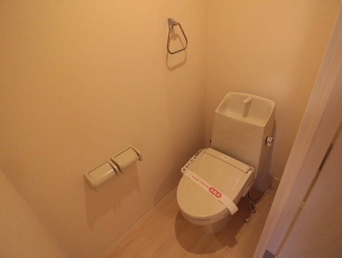 物件内観写真9　(トイレ)