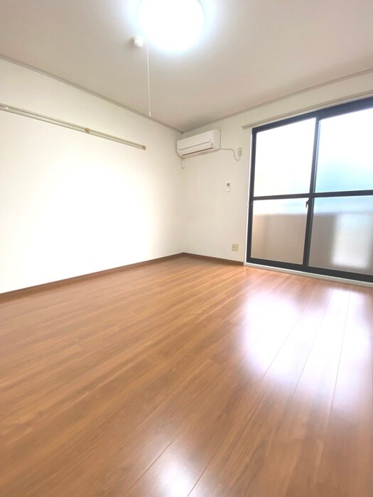 物件内観写真6　(居室)