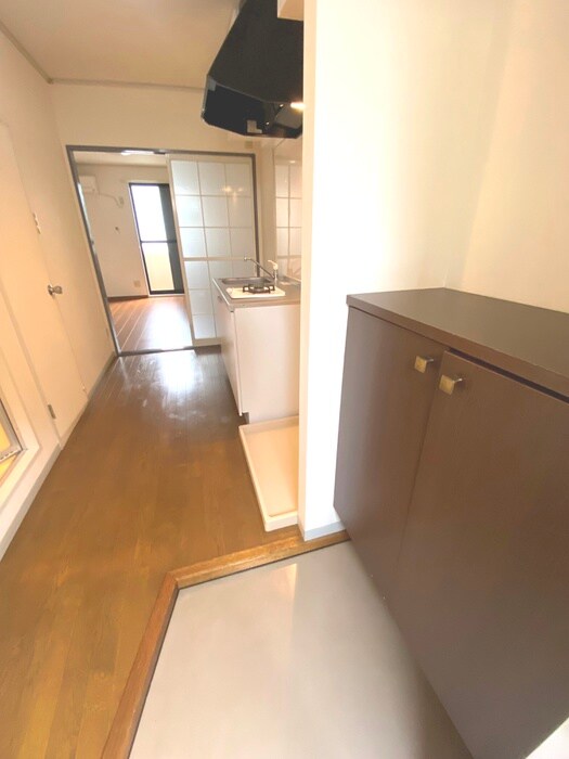 物件内観写真15　(玄関)