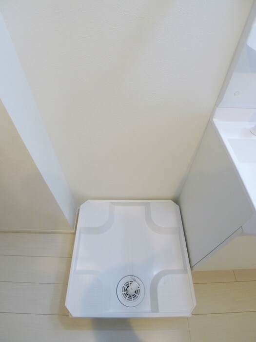 物件内観写真12　(洗濯機置場)