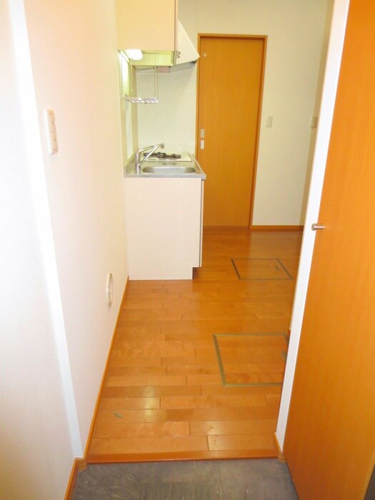 物件内観写真7　(玄関)