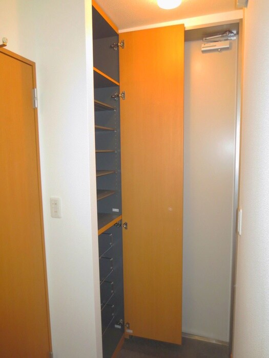 物件内観写真16　(靴箱)