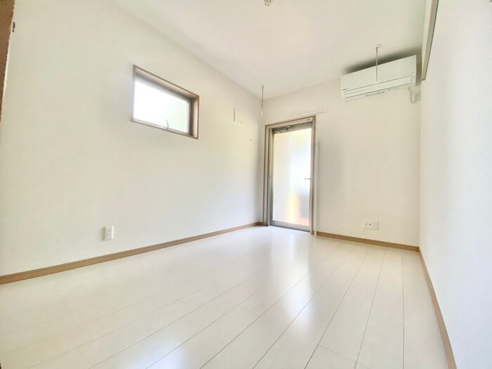 物件内観写真8　(居室)