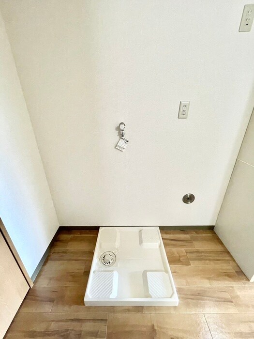 物件内観写真17　(洗濯機置場)