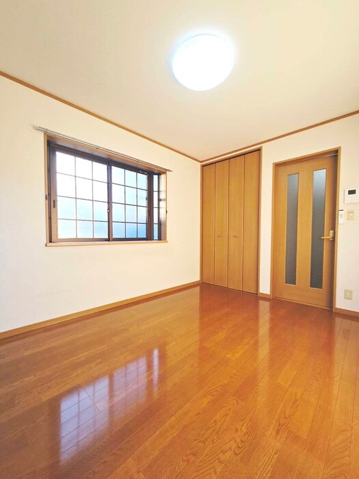 物件内観写真10　(居室)