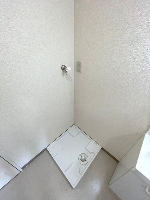 物件内観写真14　(洗濯機置場)