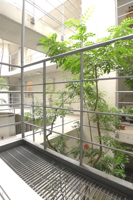 物件内観写真10　(玄関)