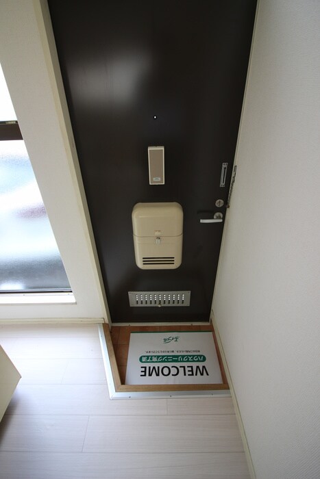 物件内観写真13　(玄関)