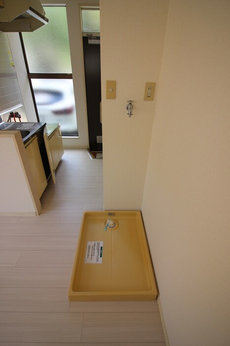 物件内観写真21　(洗濯機置場)