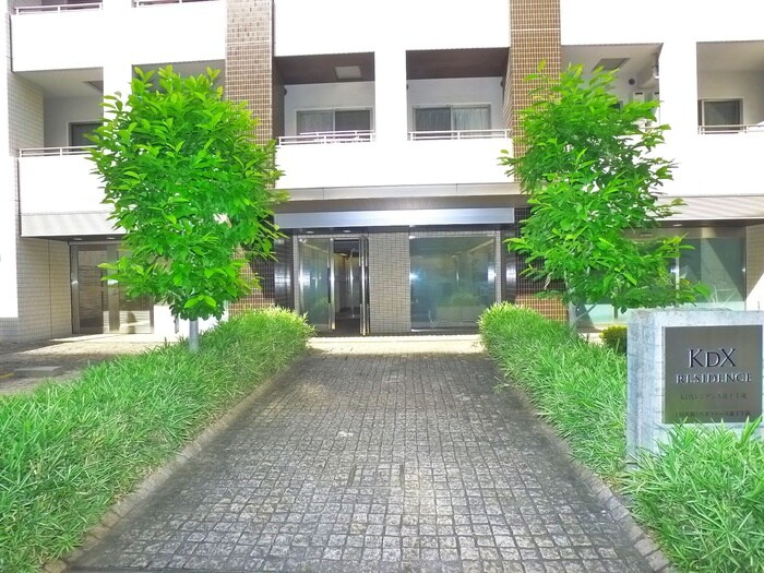 物件外観写真4　(エントランス部分)