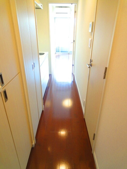 物件内観写真18　(廊下)