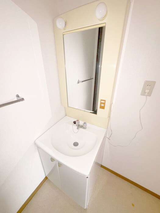 物件内観写真12　(洗面)