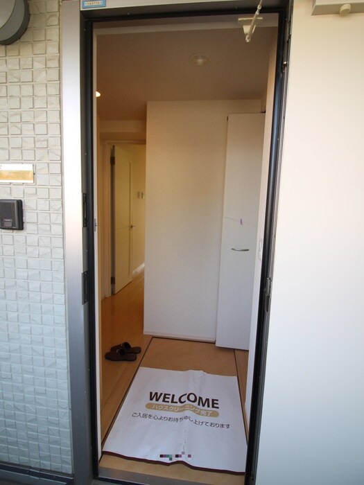 物件内観写真16　(玄関)