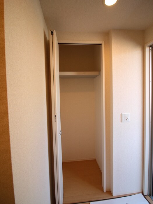 物件内観写真17　(収納)