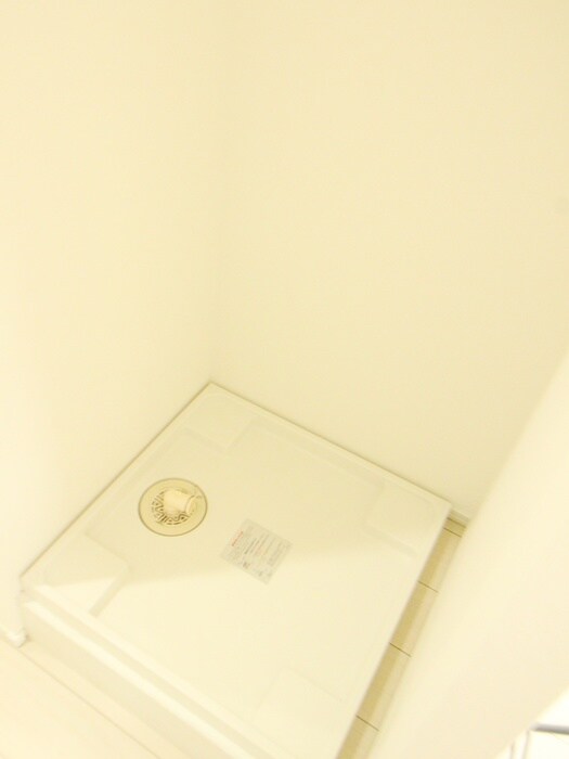 物件内観写真10　(洗濯機置場)