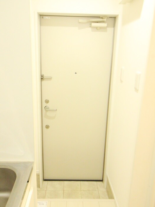 物件内観写真15　(玄関)