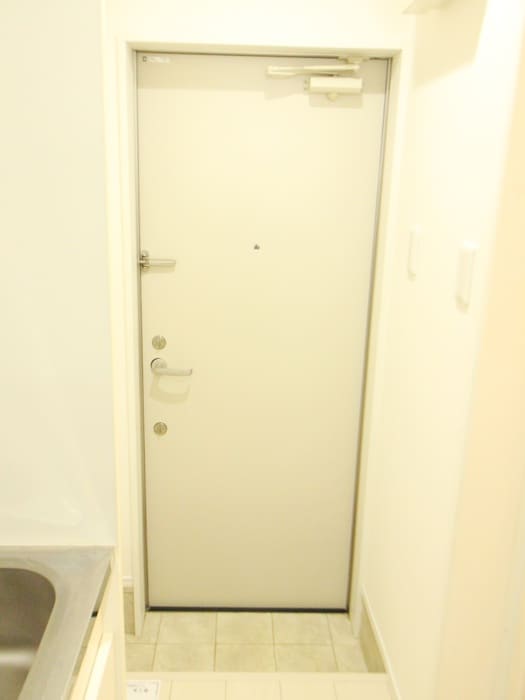 物件内観写真15　(玄関)