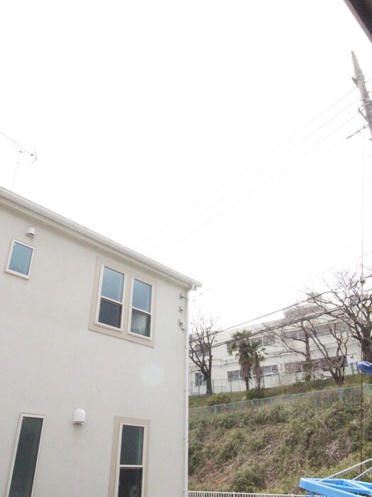 物件内観写真17　(室内からの展望)