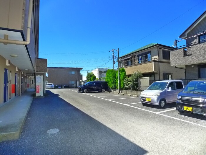 物件外観写真5　(駐車場)