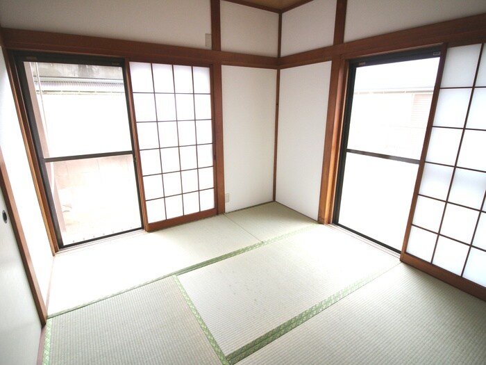 物件内観写真3　(居室)