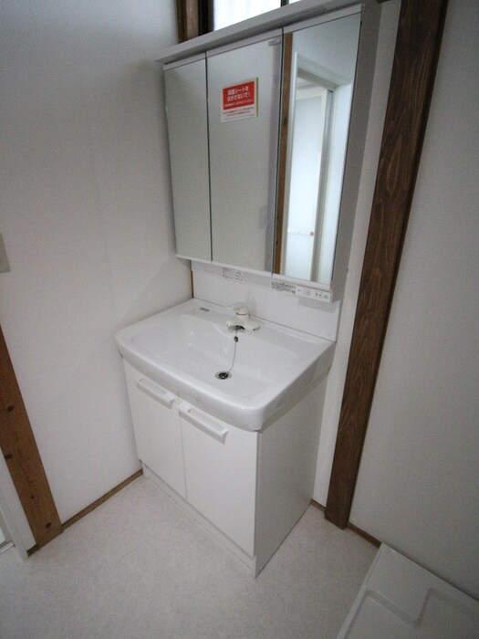 物件内観写真5　(洗面)