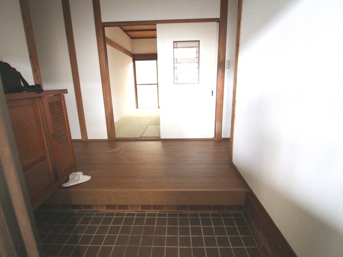 物件内観写真14　(廊下)