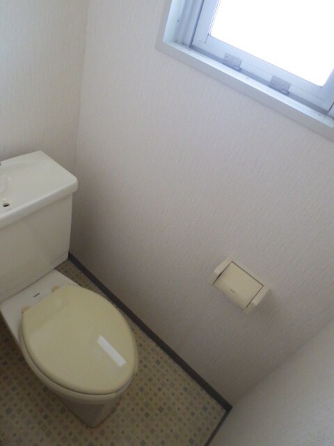 物件内観写真14　(トイレ)