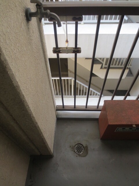 物件内観写真15　(洗濯機置場)