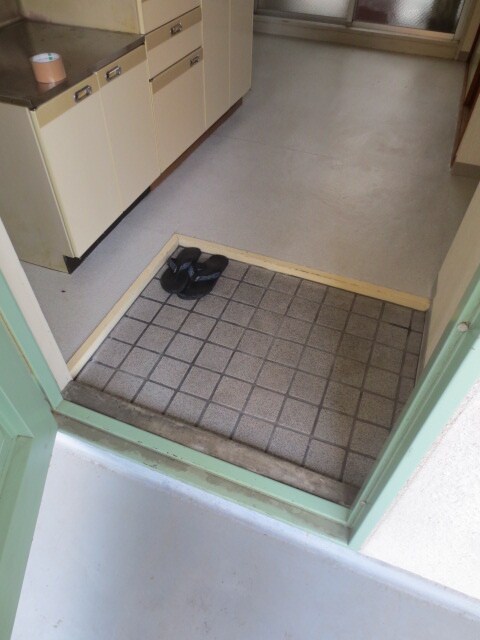 物件内観写真16　(玄関)