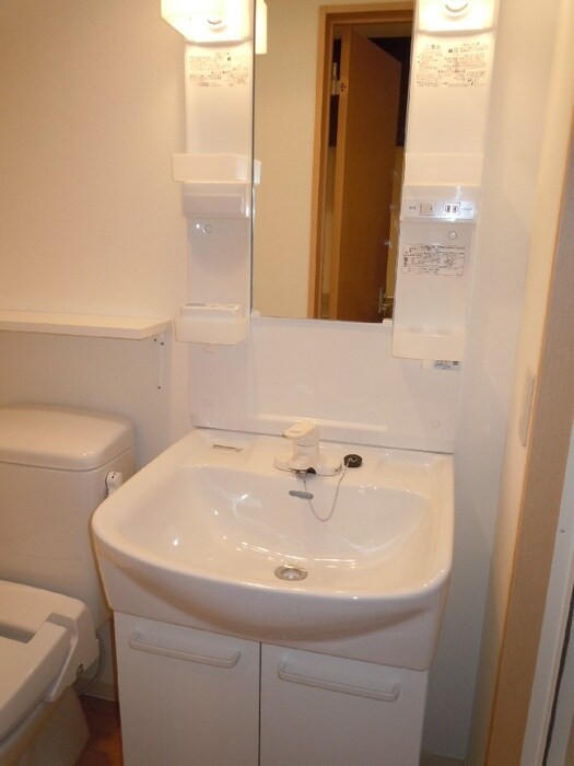 物件内観写真8　(洗面)