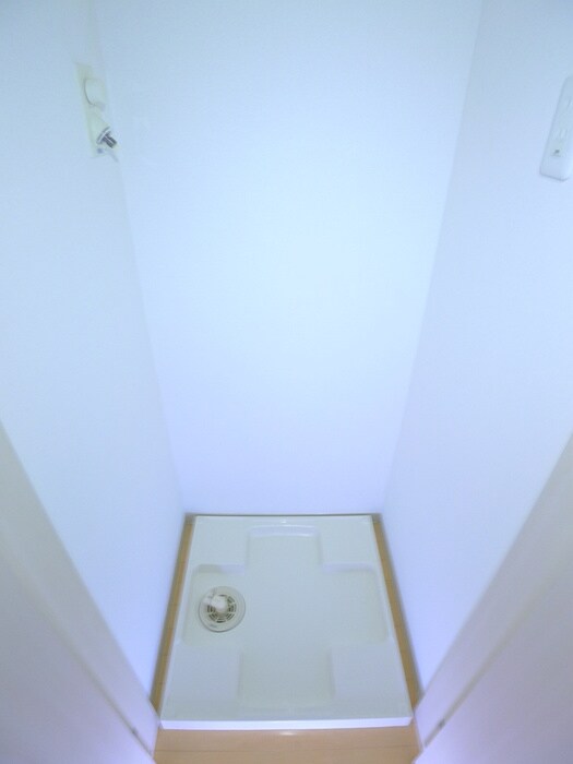 物件内観写真15　(洗濯機置場)