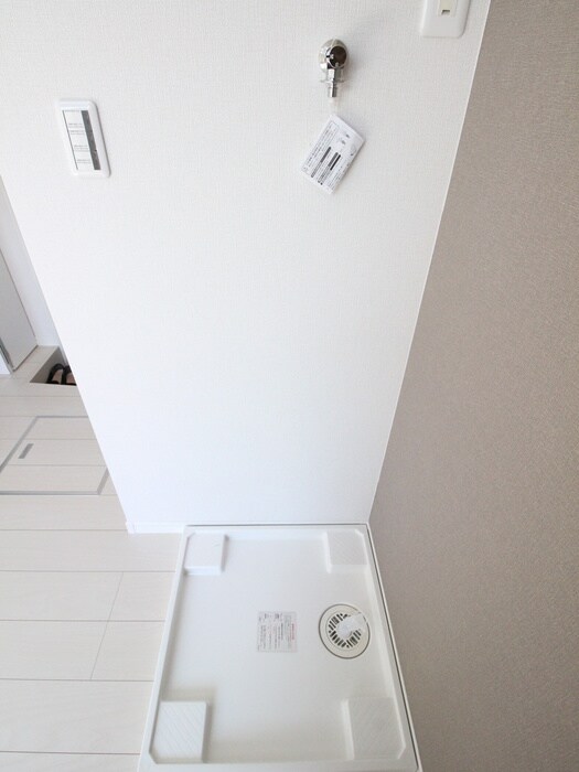 物件内観写真13　(洗濯機置場)