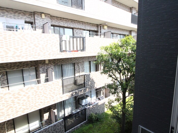 物件内観写真22　(室内からの展望)