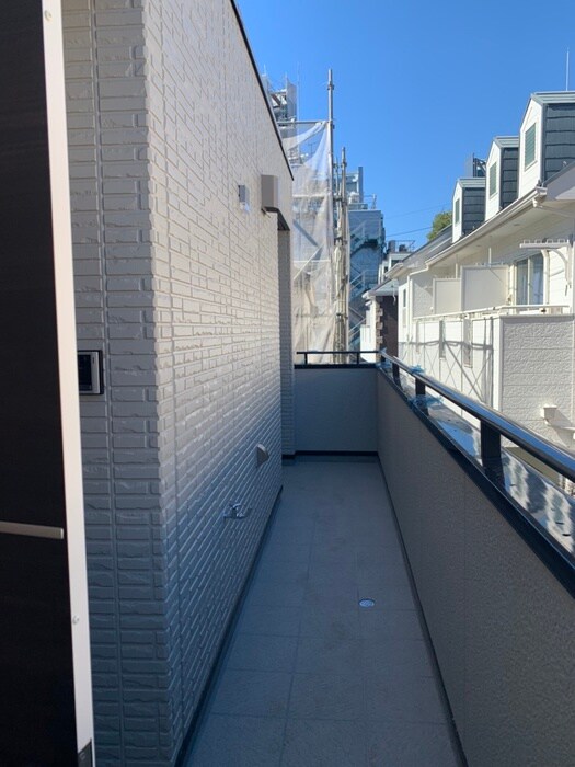 物件外観写真6　(エントランス部分)