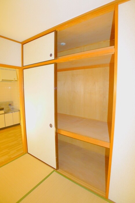 物件内観写真10　(収納)