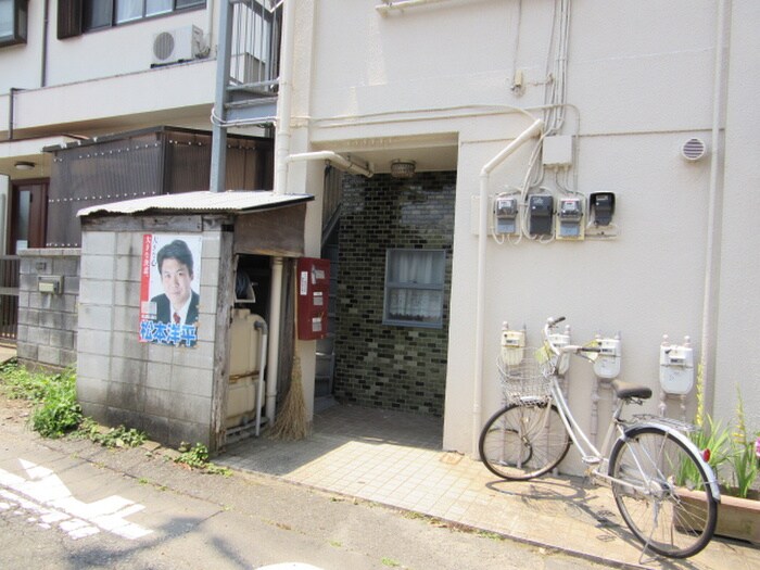 物件外観写真5　(エントランス部分)