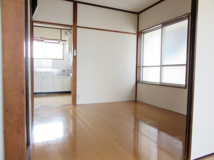 物件内観写真10　(居室)