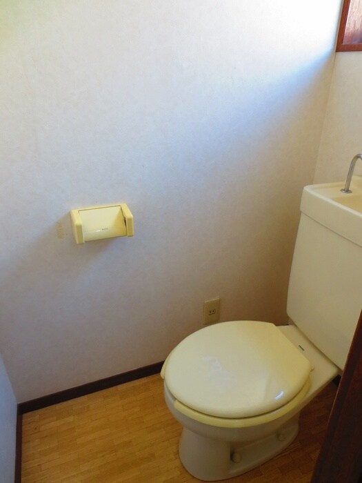 物件内観写真12　(トイレ)